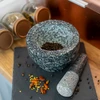 Graniittinen keittiömortteli survimella - 12 