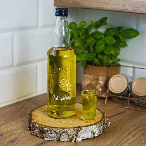 0,5 L pullo kierrekorkilla ja painatuksella Sitruunalikööri 4 kpl - 9