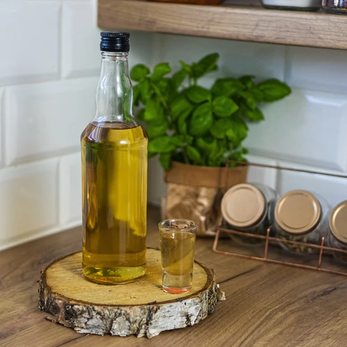 500 ml pullo vodkalle, mustalla ruuvikorkilla, 6 kpl - 6