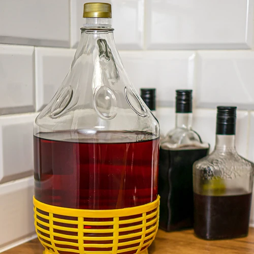 Dama.5 L viinipullo kierrekorkilla - 4