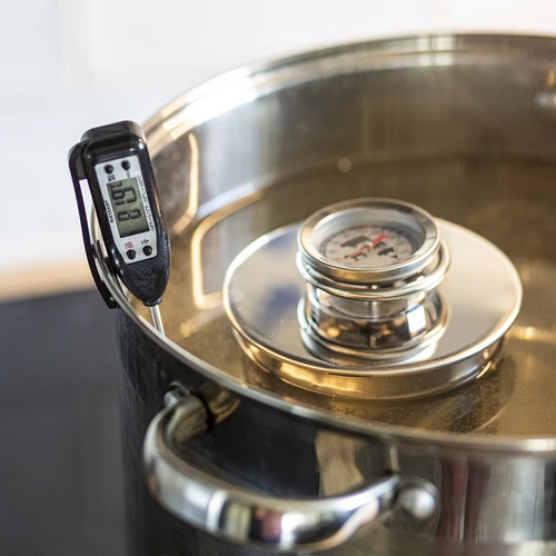 Elektroninen keittiötermometri (-50°C - +300°C) kotelolla, musta - 3