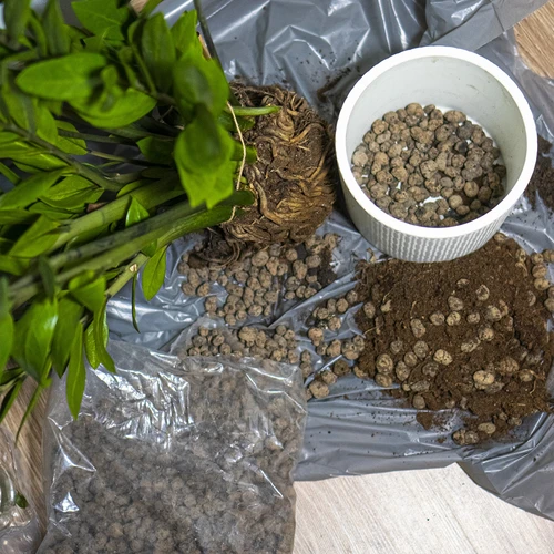 Kevytsora ruukkukasveille, puutarhanhoitoon ja lasimetsiin 10–20 mm, 4L - 8