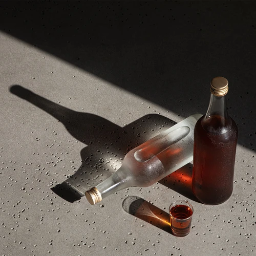 Pullo 700 ml Pöytäpullo kierrekorkilla fi28 - 4 kpl - 7