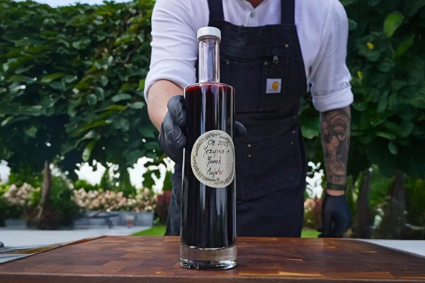 Karhunvatukkalikööri – kotitekoinen resepti aromikkaaseen juomaan