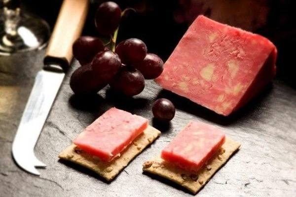 Kotitekoinen viinijuusto