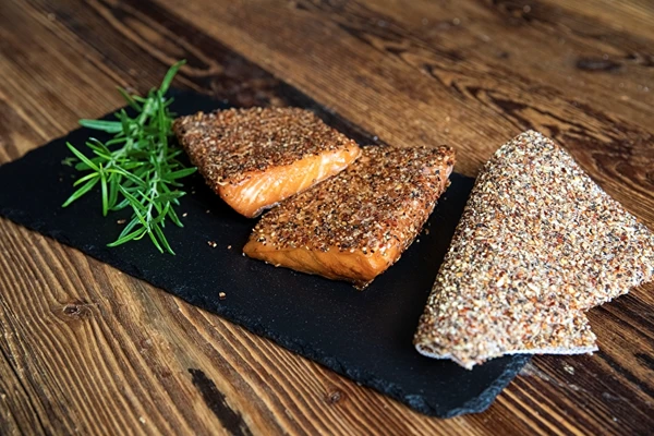 Lämminsavustettu lohi