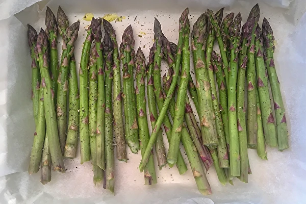 Miten valmistaa vihreää parsaa?