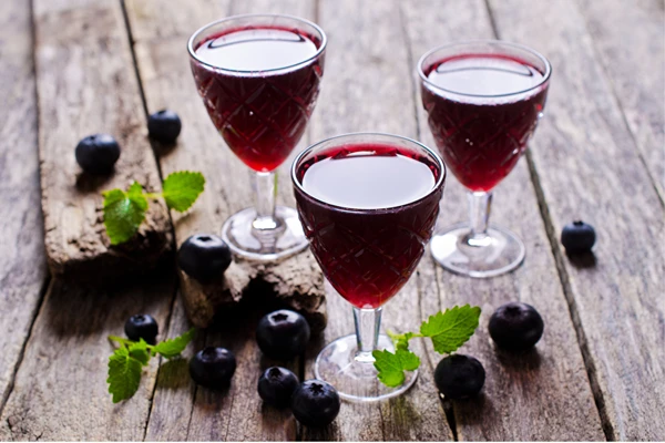 Pensasmustikkalikööri