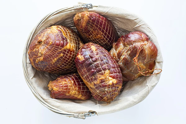 Perinteinen savustettu kinkku