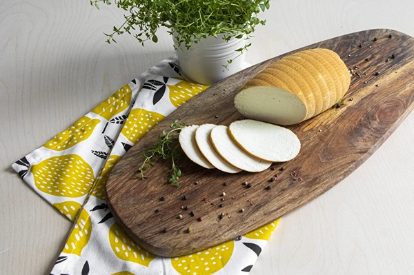 Savustettu juoksutteella valmistettu juusto