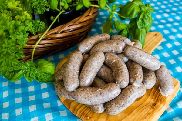 Valkoinen ryynimakkara