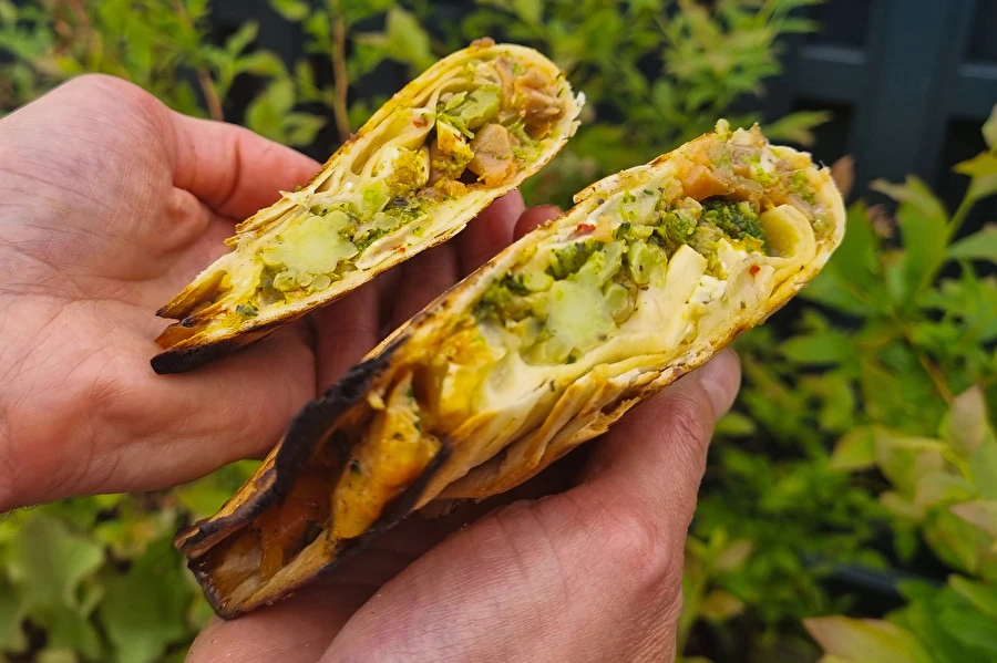 Browin Przepiśnik - Grillatut tortillat savulohen ja parsakaalin kanssa