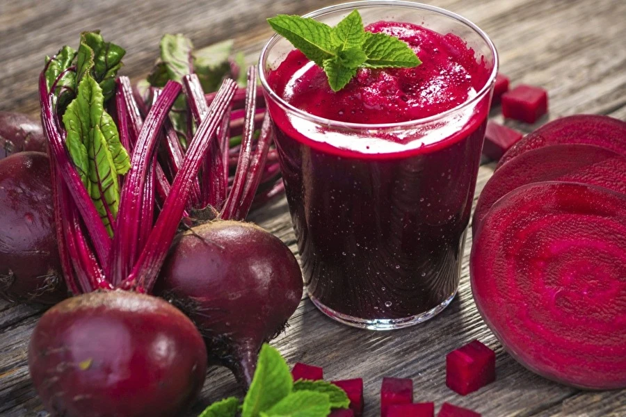 Browin Przepiśnik - Härän veri – punajuurilikööri