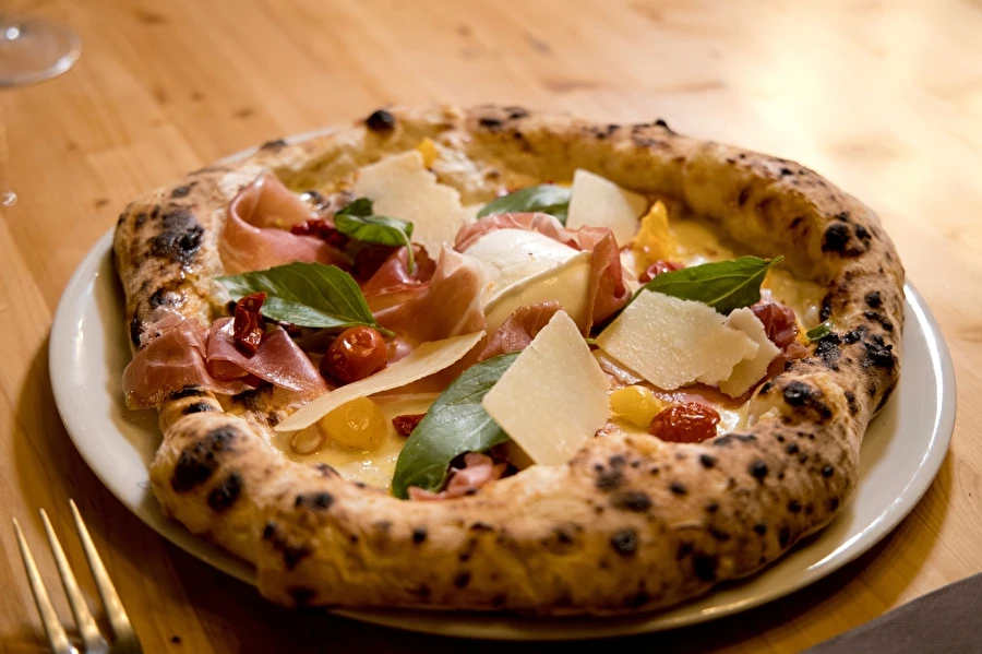 Browin Przepiśnik - Napolilainen pizza kaasugrillistä